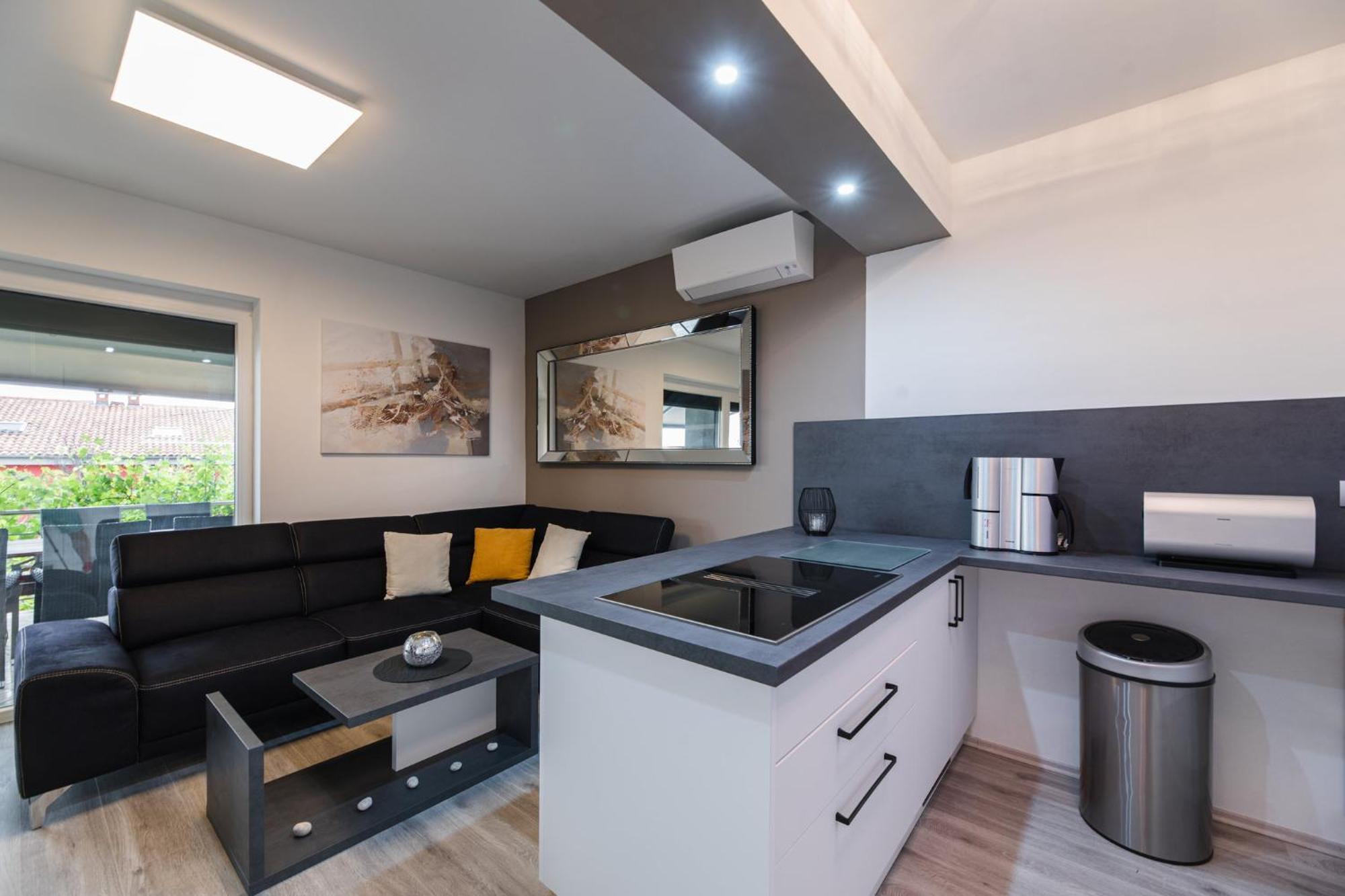 Villa Vivien Crikvenica Ngoại thất bức ảnh